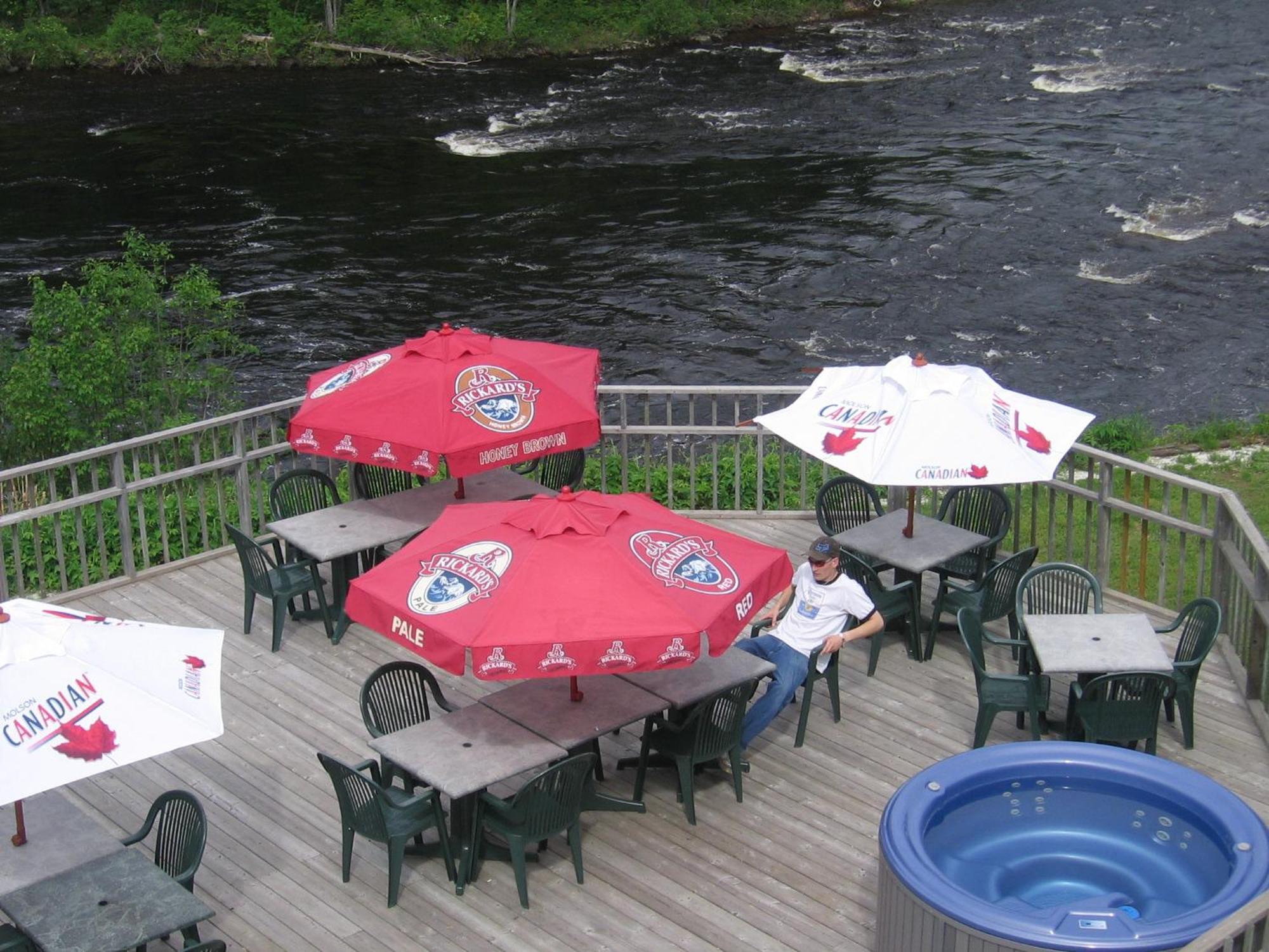 Petawawa River Inn & Suites Luaran gambar